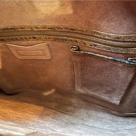 Nancy Gonzalez Python Hobo Bag Excellent Condition Used 1X Beautiful - Picture 6 of 16